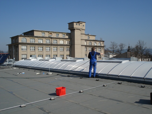 3-Feld Halle mit Lichtband