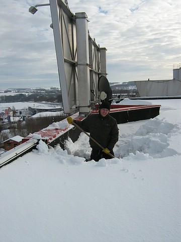 Schneeberaeumung Hellweg Baumarkt